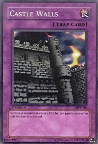 Castle Walls (Starter Deck: Yugi) Heavy Play 1st Edition